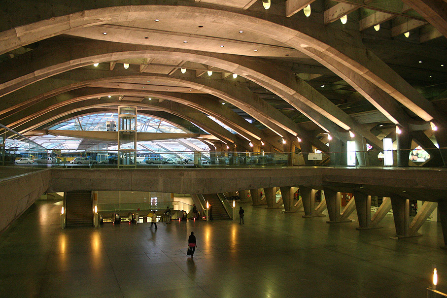 Interior da Estação de Comboios do Oriente, Parque das Nações Lisboa