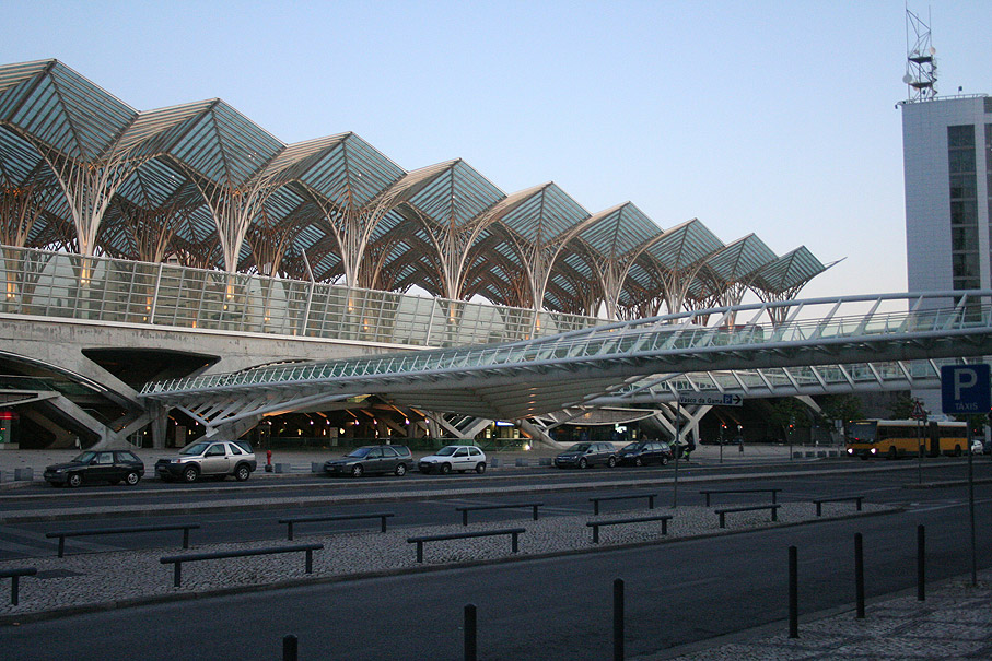 Fotografia Exterior da Estação de Comboios do Oriente, Parque das Nações Lisboa