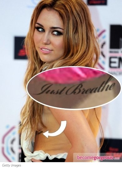 Miley Cyrus Tattoo de famosos