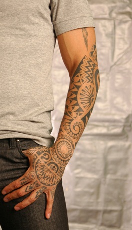 Tattoo maori no braço