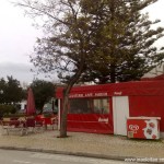 café à frente da estação de comboios de portimão,comboios portugal