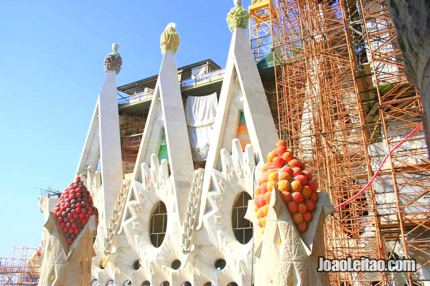 Foto da igreja da Sagrada Família em Barcelona