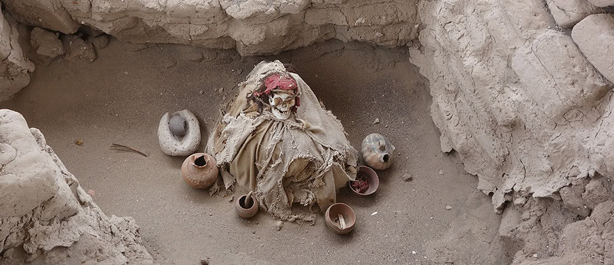  Pre-Hispanic mummified human bodies of Chauchilla Cemetery