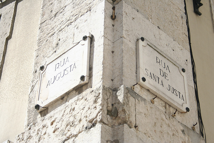 Fotografia Placas da Rua Augusta e Rua de Santa Justa, Baixa Lisboa