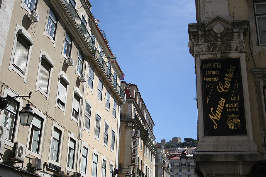 Fotografia Vista do Castelo de São Jorge da Rua de Santa Justa, Baixa Lisboa