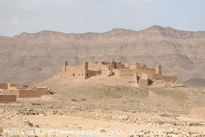 Ancien village fortifié dans la vallée du Drâa