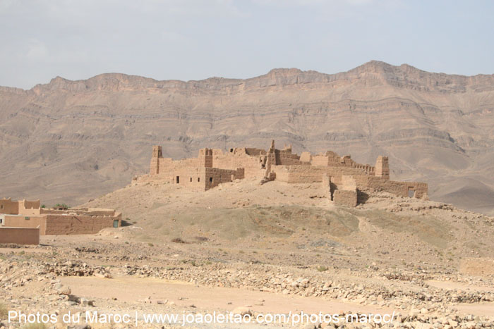 Ancien village fortifié dans la vallée du Drâa