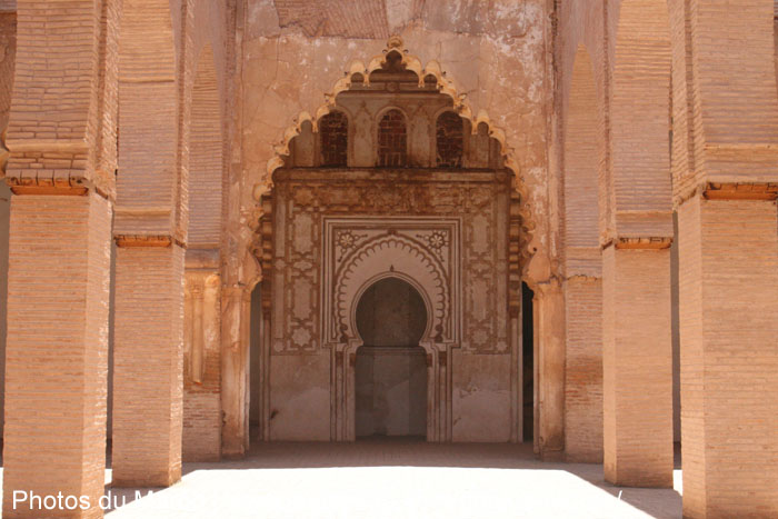 Décoration à l'intérieur de la mosquée de Tinmel Maroc