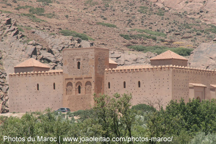 Vue de l'extérieur de la mosquée de Tinmel dans le montagnes de l'Atlas Maroc