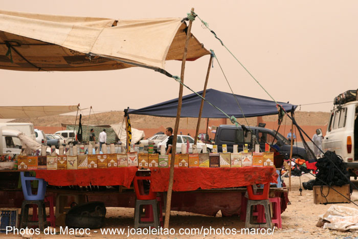 Marché hebdomadaire dans la ville de Guelmim