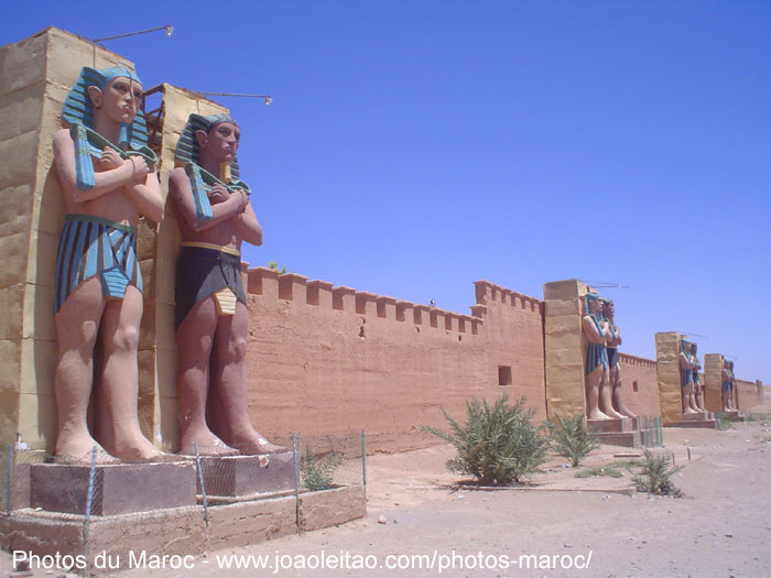 Scénario égyptien de cinéma dans les studios Oscar à Ouarzazate