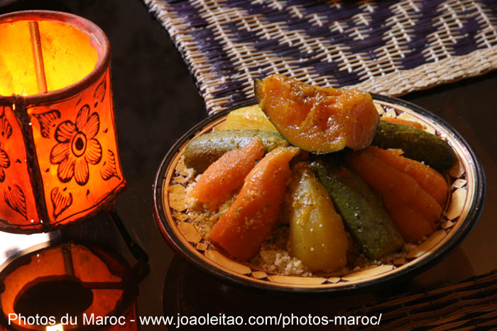 Couscous aux 7 légumes dans un restaurant à Ouarzazate