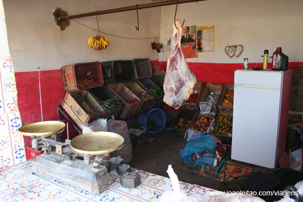 Mercearia em Hassilabied, Marrocos
