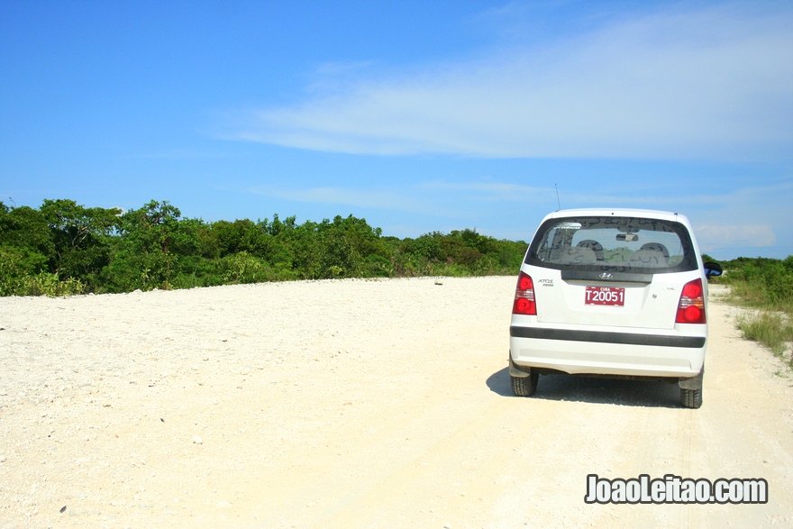 Estrada para Cayo Santa Maria a Norte de Remédios