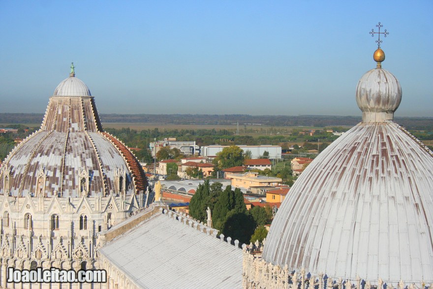 Foto das cúpulas da Catedral de Pisa