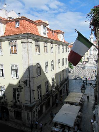 Vista da janela da Pensao Estacao Central