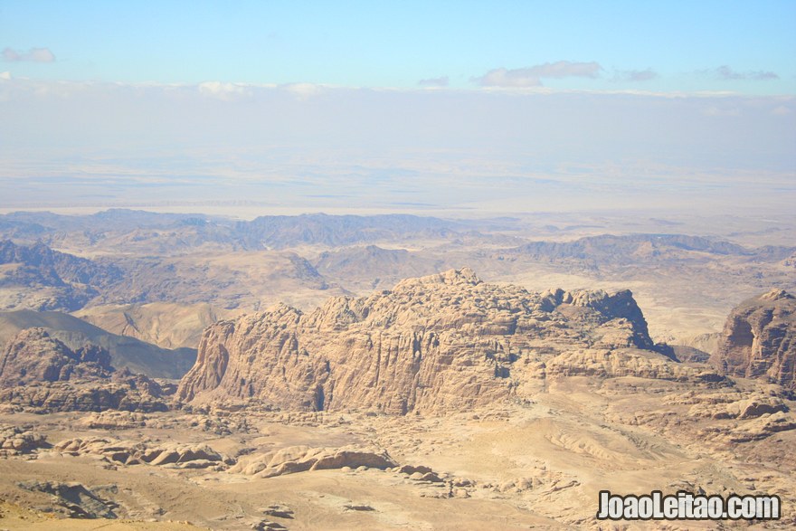 Foto das montanhas na Estrada do Rei - Kings Way na Jordânia
