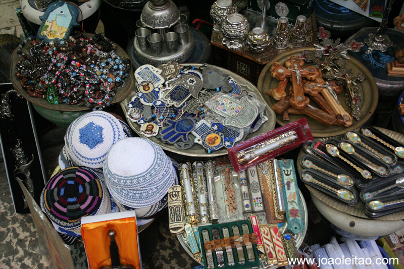 Artesanato religioso a venda em Jerusalem