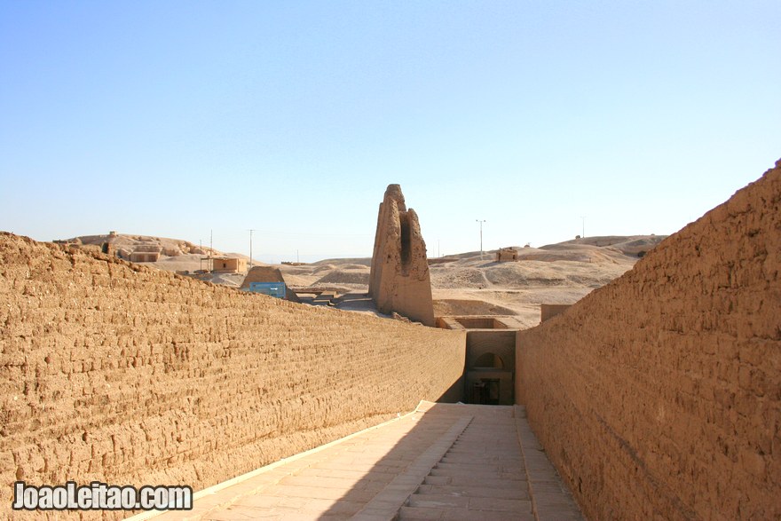 Foto do Templo mortuário da Rainha Hatshepsut