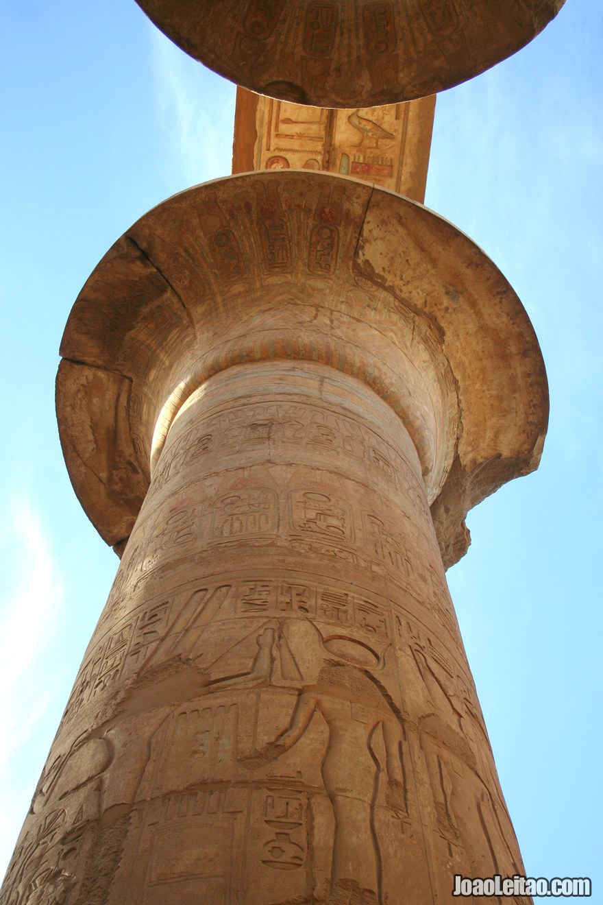 Coluna no Templo de Karnak