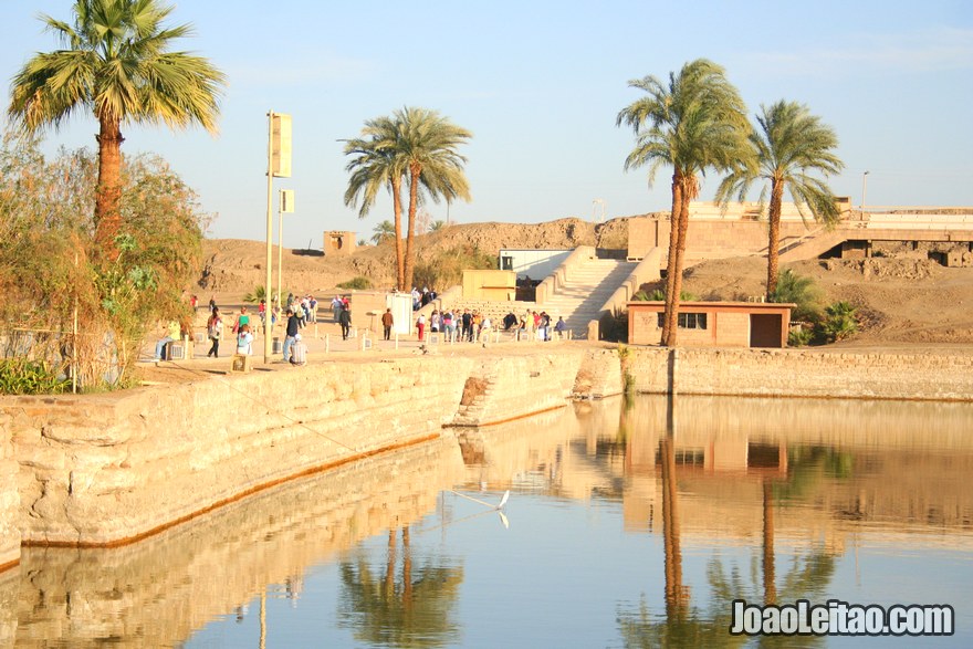 Lago Sagrado de Karnak Luxor