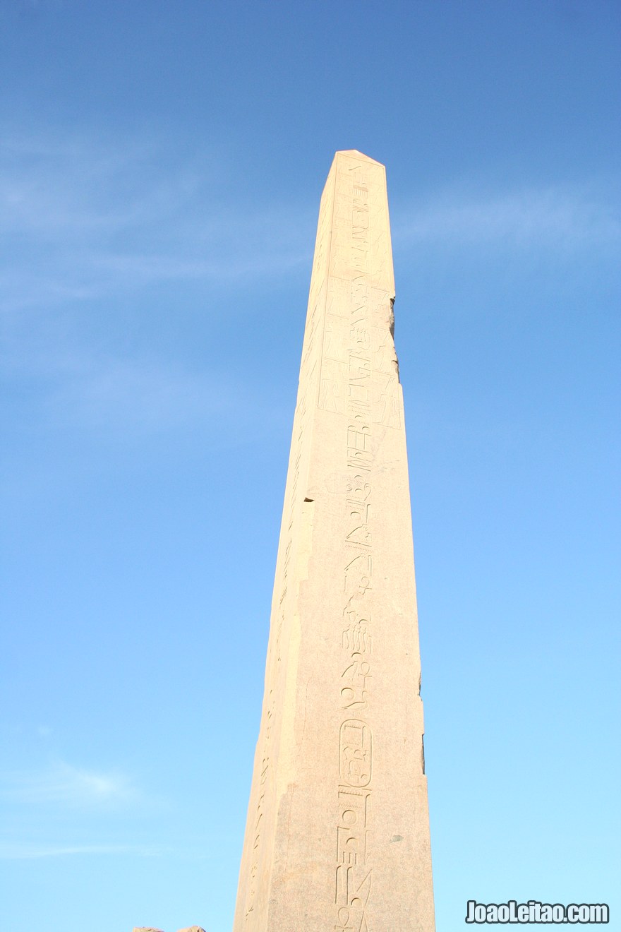 Obelisco do Templo de Karnak