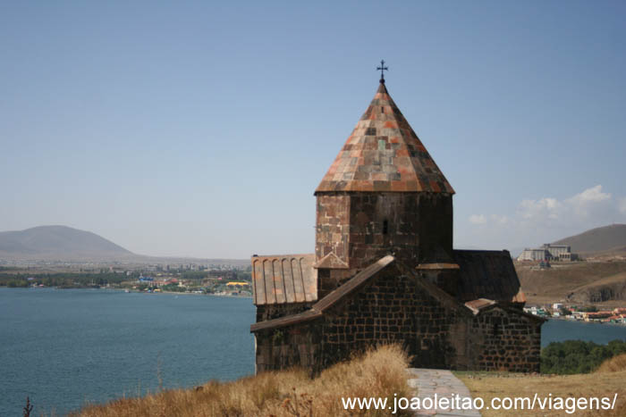 Mosteiro Sevan no Lago Sevan, Sevanavank na Arménia 13