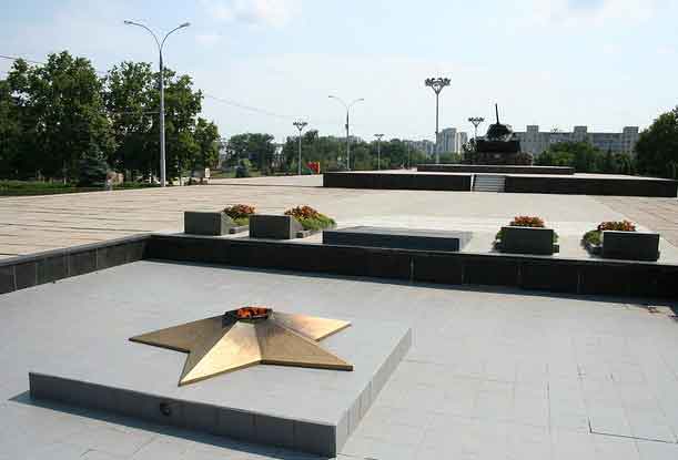 Praça dos Monumentos em Tiraspol, Pridnestróvia, Transnístria