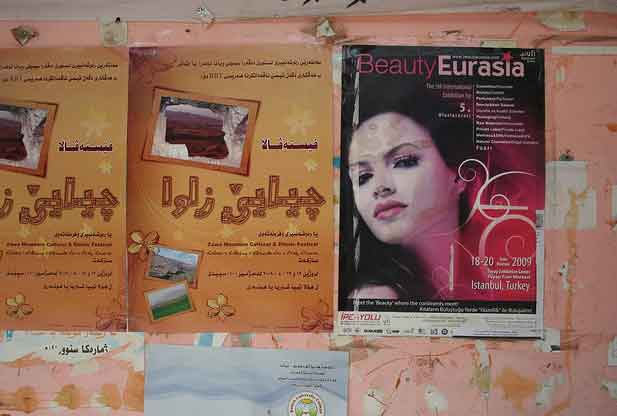 Propaganda em Dohuk, Região do Curdistão, Iraque