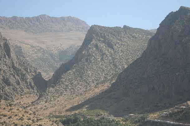 Montanhas à volta de Amedi, Região Curda, Iraque