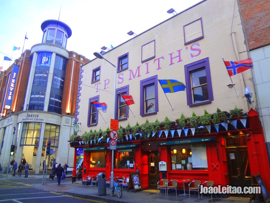 Foto do Pub Irlandês TP Smiths em Dublin