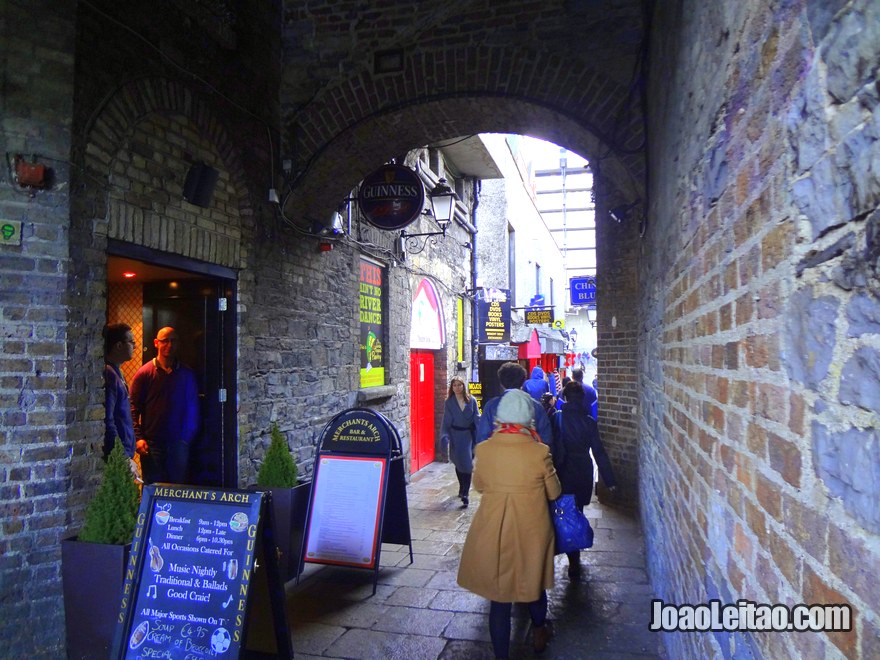 Temple Bar é um dos bairros mais famosos de Dublin