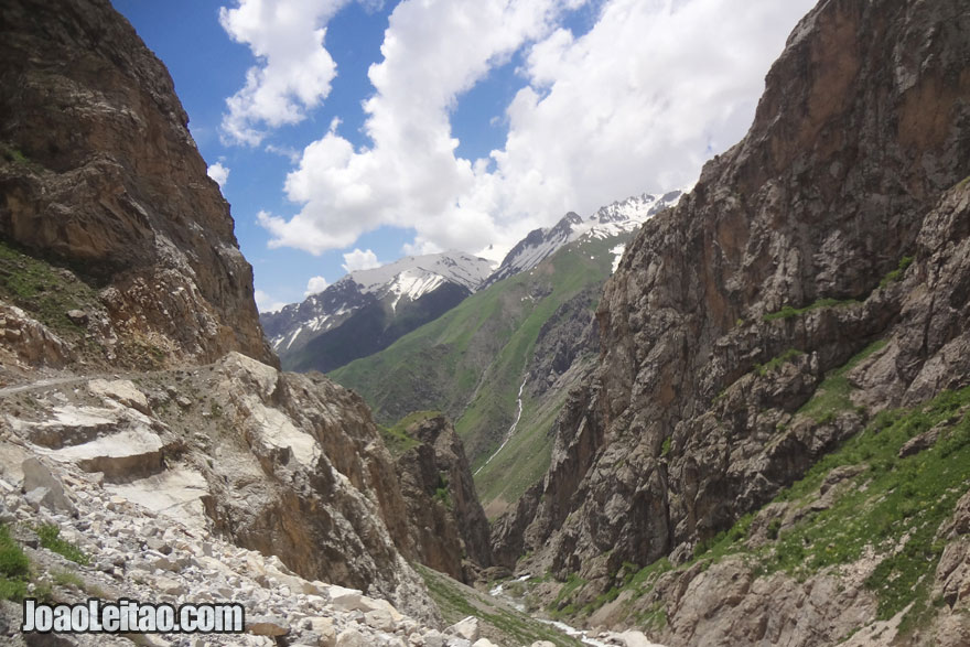 Caminho até à cidade de Kalaichum, Visitar o Tajiquistão