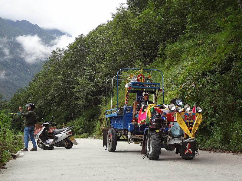 Estrada Fronteira do Nepal até Zhangmu, Tibete 34