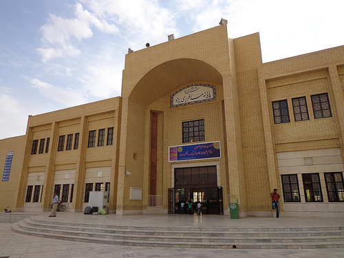 Fotografias do terminal de autocarros em Yazd, Irão 2