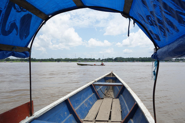 Barco de Santa Rosa até Tabatinga, Peru até Brasil 1