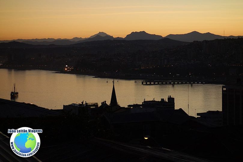 Nascer do Sol em Valparaíso, Chile