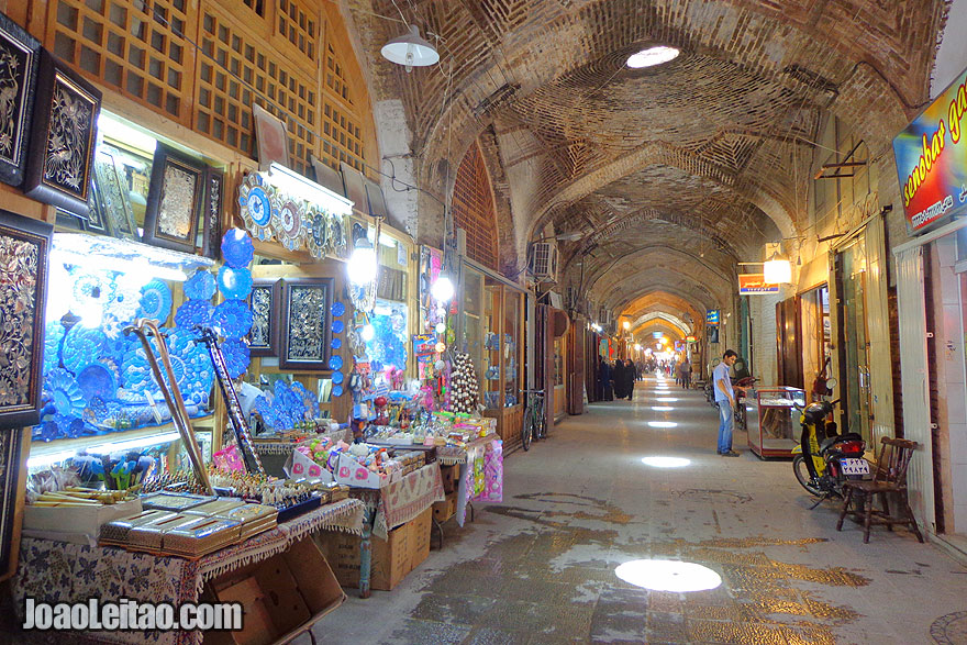 Bazar Ali Qapu em Isfahan