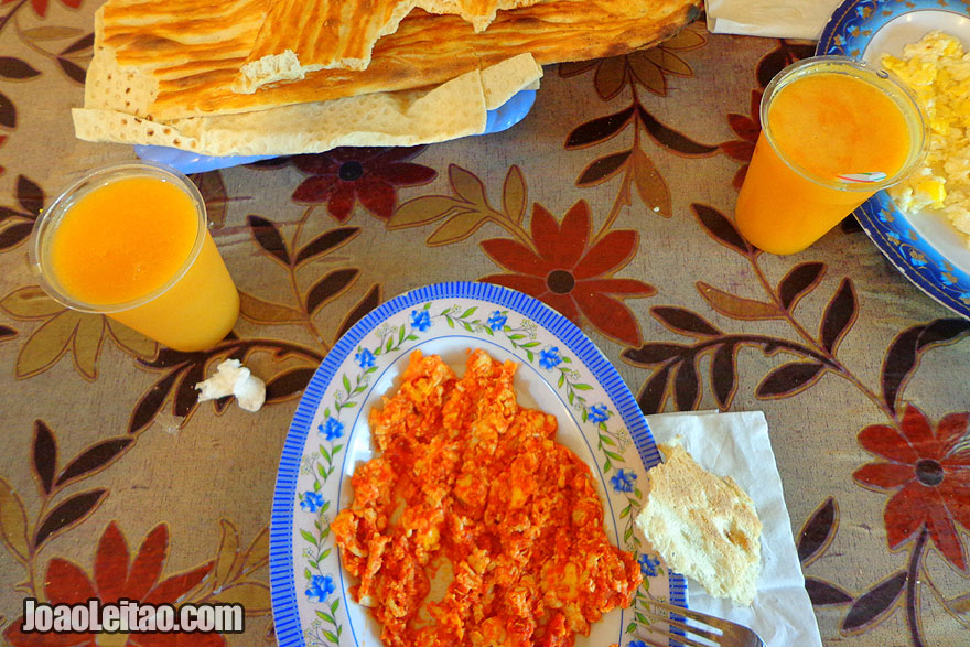 Pequeno-almoço / café da manhã iraniano