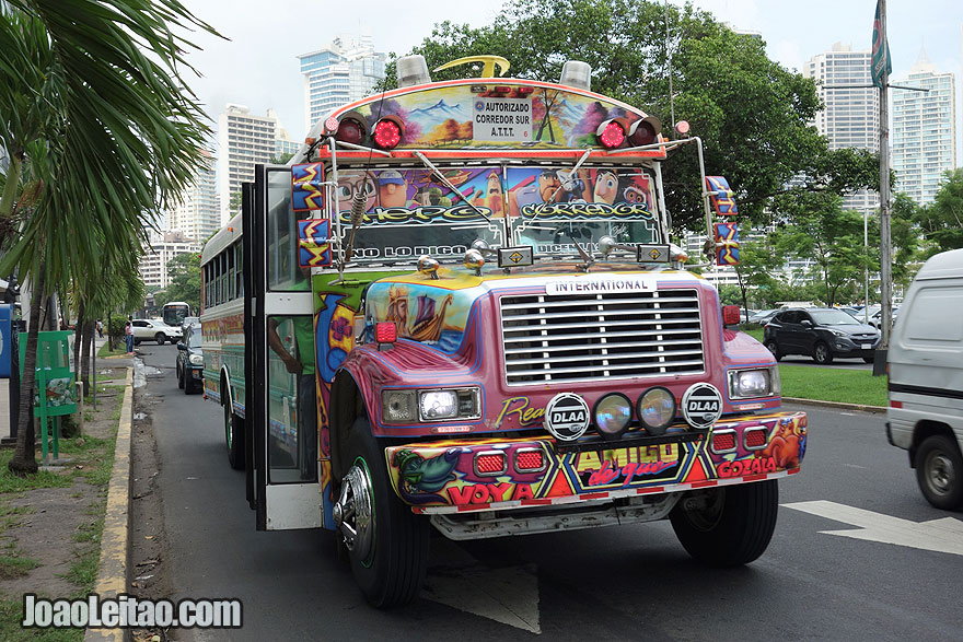 Autocarro (ônibus) panamenho, Visitar o Panamá