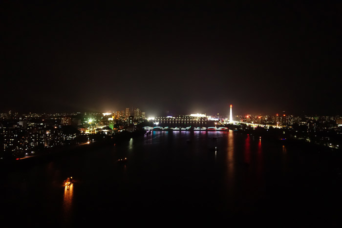 Vista de Pyongyang da janela do meu quarto de hotel no 29º andar