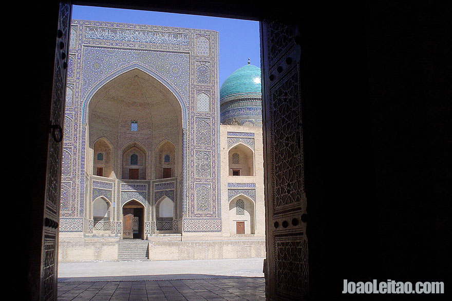 Madrassa Mir i Arab em Bucara