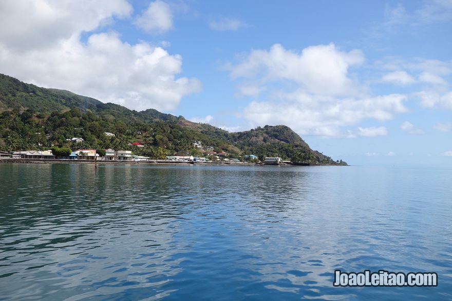 Fotografia da Ilha Ovalau vista de longe