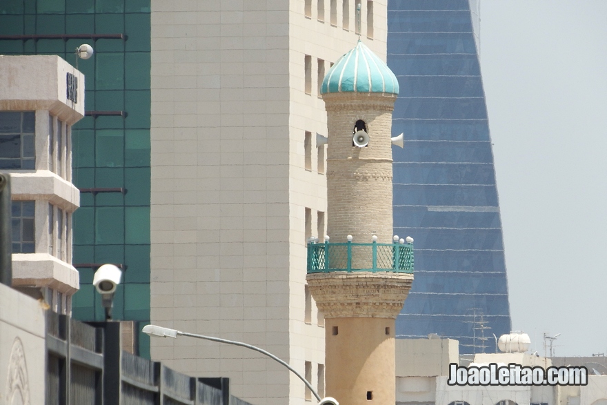 Mesquita no centro da Cidade do Kuwait