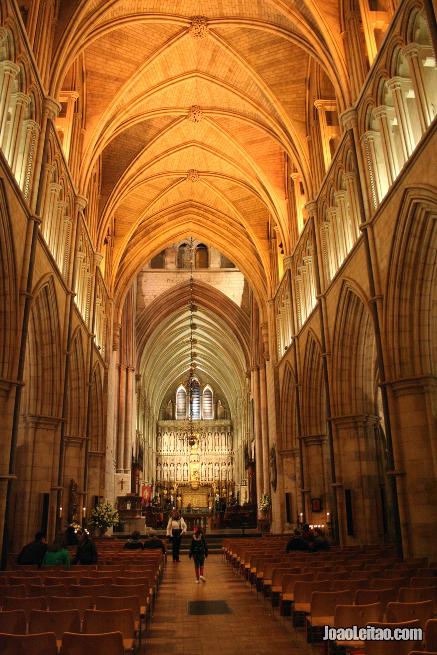 Interior da Catedral de Southwark em Londres