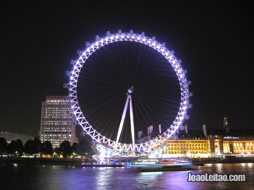 A roda-gigante London Eye também conhecida por Millennium Wheel ou a Roda do Milénio em Londres