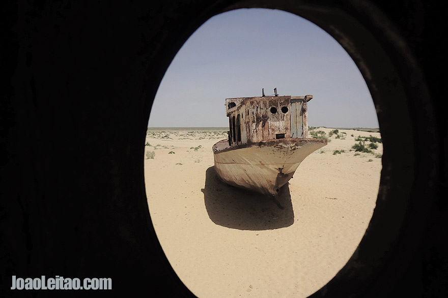 Mar seco em Moynaq, no Uzbequistão