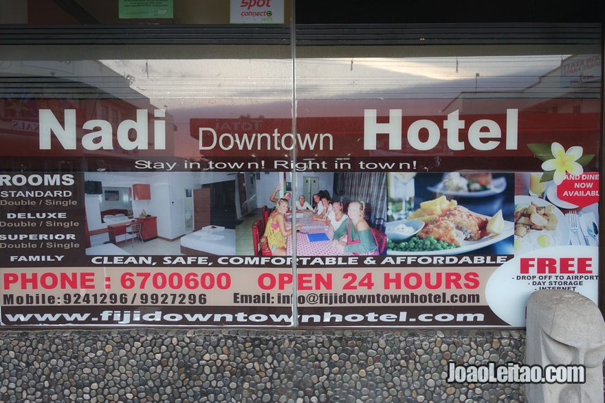 Placa do Nadi Downtown Hotel nas Ilhas Fiji