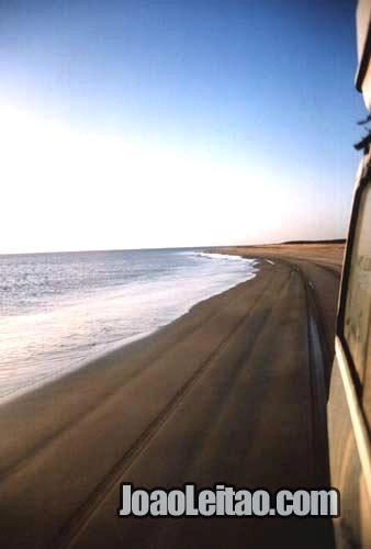 Auto-estrada (rodovia) da Praia na Mauritânia