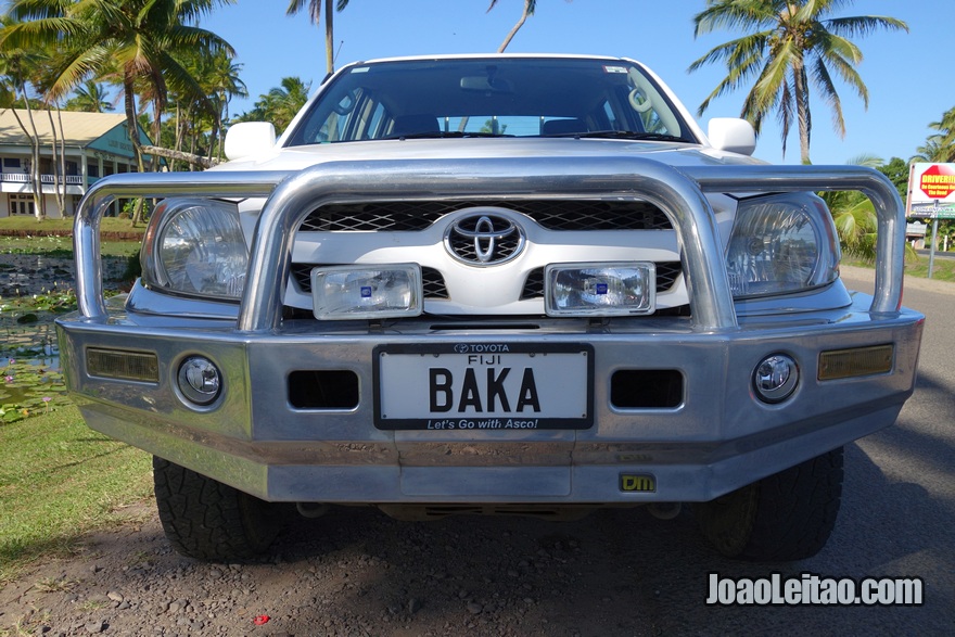 Matrículas personalizadas nos carros das Fiji